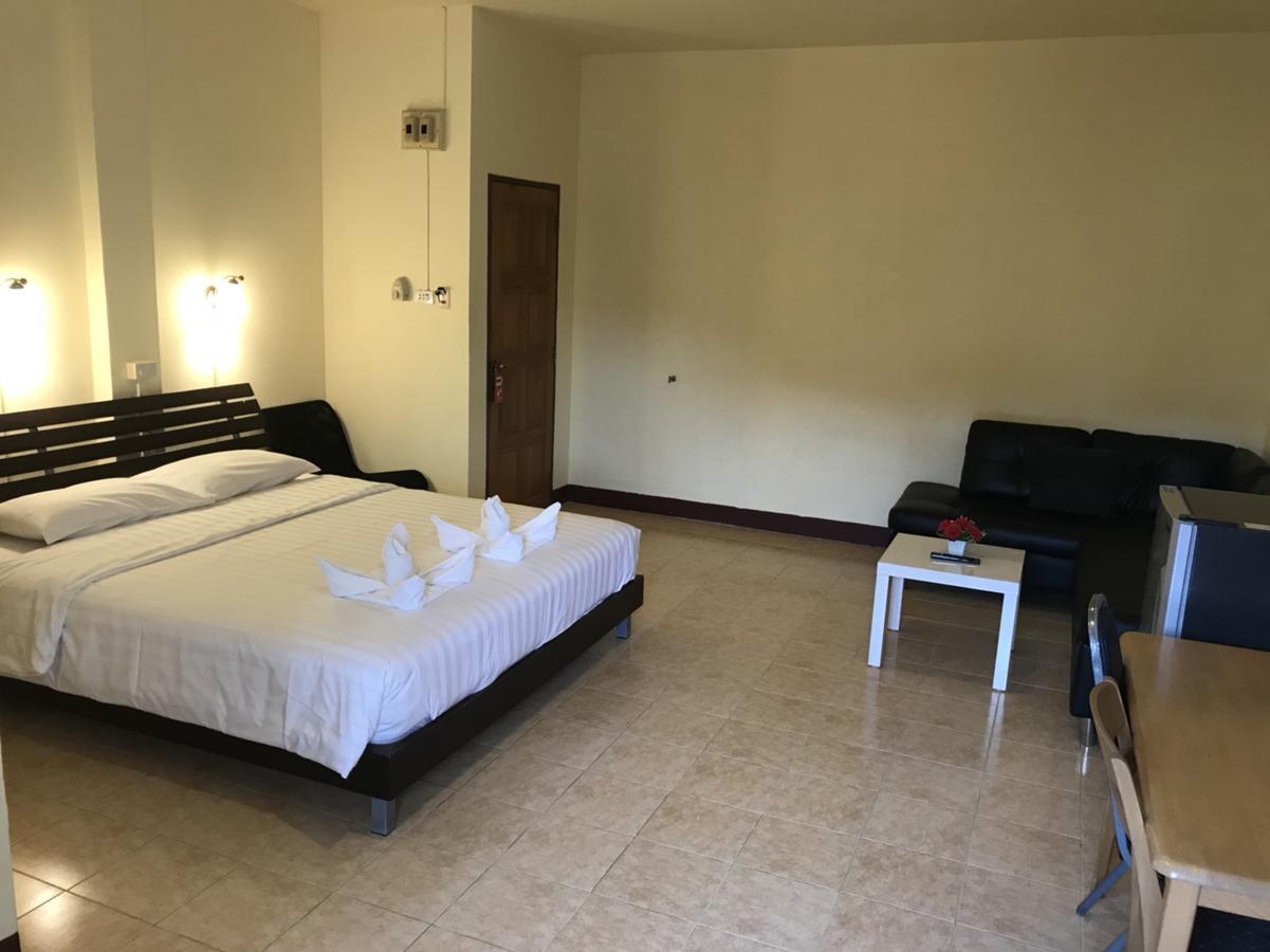 Ferb Guest House Patong Экстерьер фото