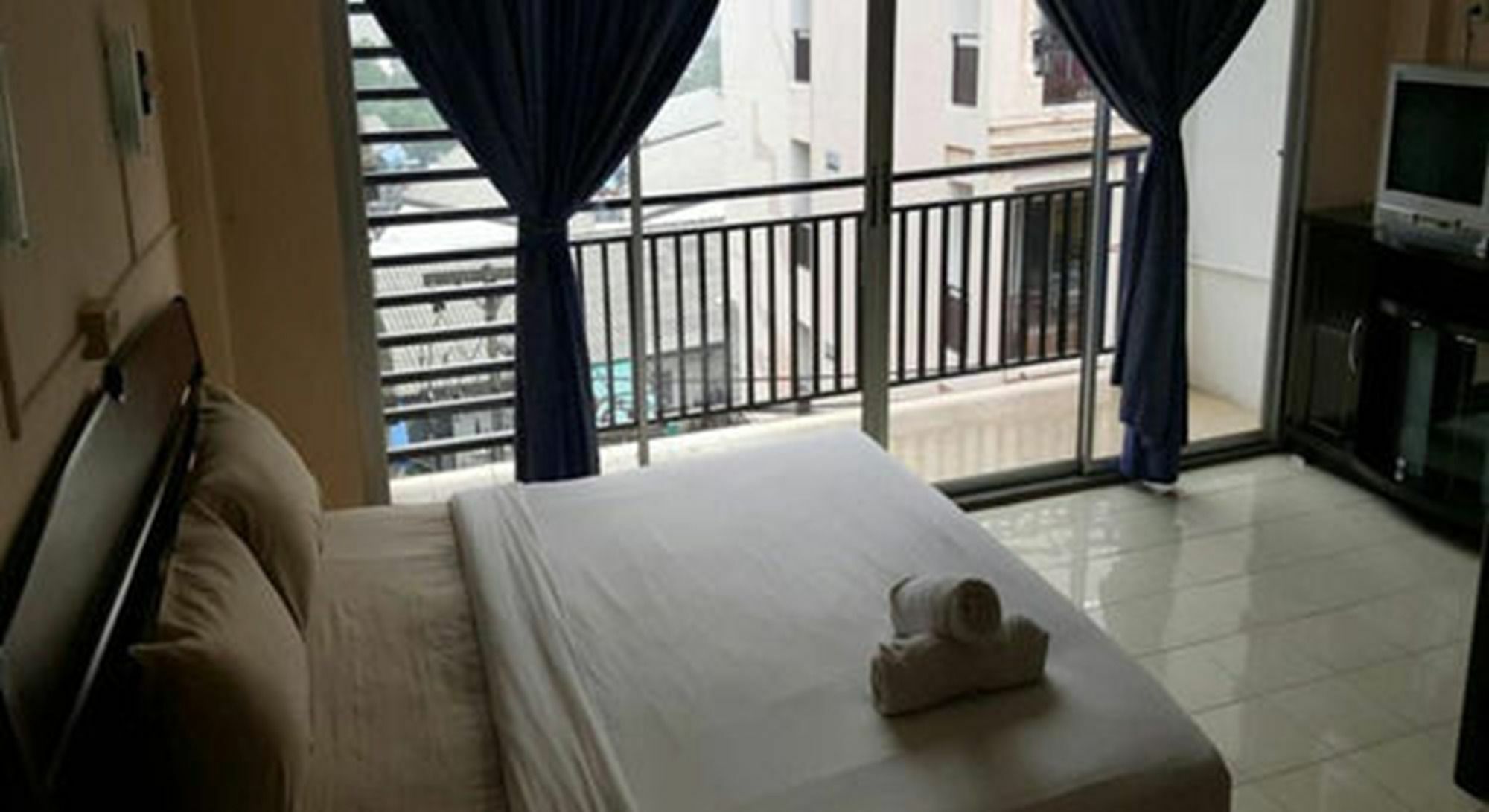 Ferb Guest House Patong Экстерьер фото