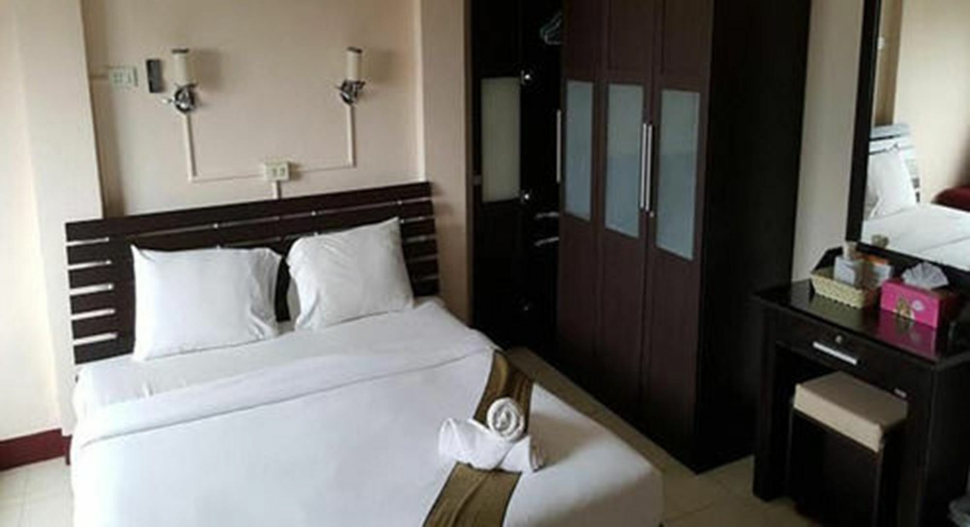 Ferb Guest House Patong Экстерьер фото